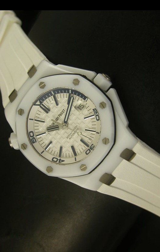Audemars Piguet Royal Oak Diver Ceramica Blanca Ultima Edición Escala 1:1