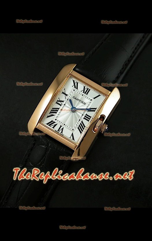 Cartier Tank Française para damas malla negra con estuche dorado.