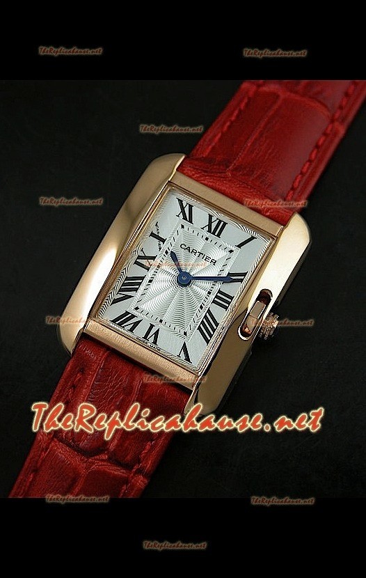 Cartier Tank Française para damas malla roja con estuche dorado.