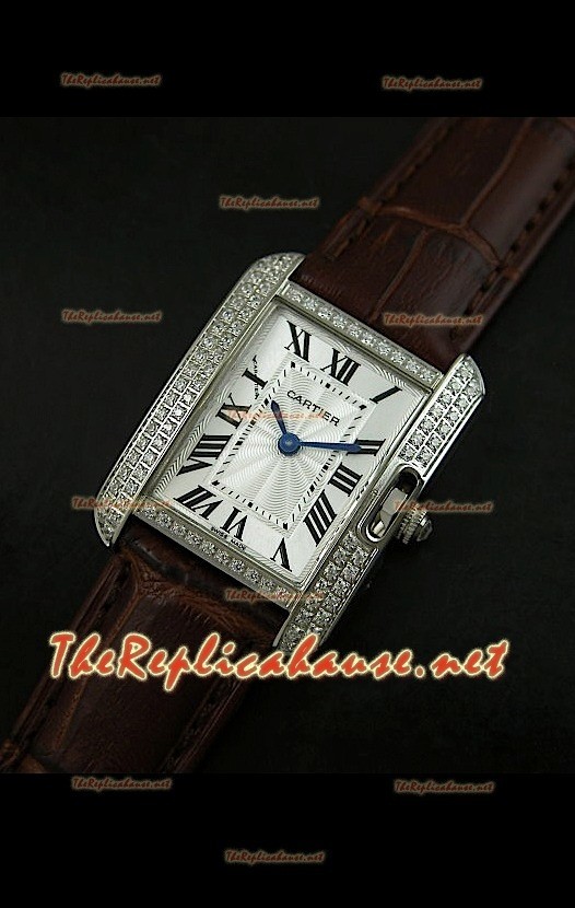Cartier Tank Française para damas malla bisel de diamantes estuche de acero.