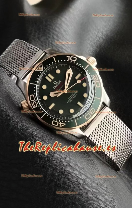 Omega Seamaster Super Clone 300M Diver de Titanio con Dial Verde de Dos Tonos