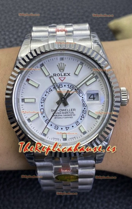 Rolex Sky-Dweller REF# M326934 Dial Blanco Reloj en Caja de Acero 904L Réplica a Espejo 1:1