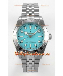 Reloj Tudor Black Bay 41 con esfera azul Tiffany y diseño Jubilee Superclon