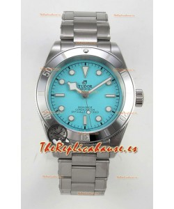 Reloj Tudor Black Bay 41 con esfera azul Tiffany y diseño Oyster Superclon