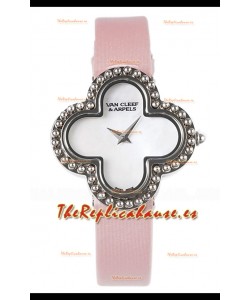 Reloj Van Cleef & Arpels Alhambra de acero inoxidable con correa rosa