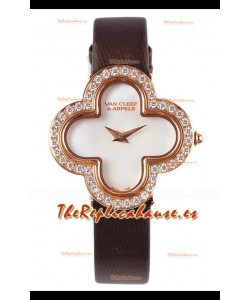 Van Cleef & Arpels Alhambra, Reloj de oro rosa con bisel de diamantes y correa negra