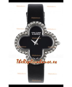 Reloj Van Cleef & Arpels Alhambra de acero inoxidable con correa negra